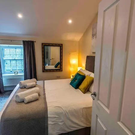 Cosy In With Parking! Holiday home