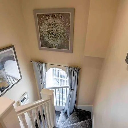 Holiday home Cosy In With Parking!