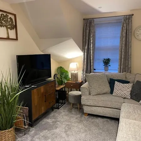 Cosy In With Parking! *